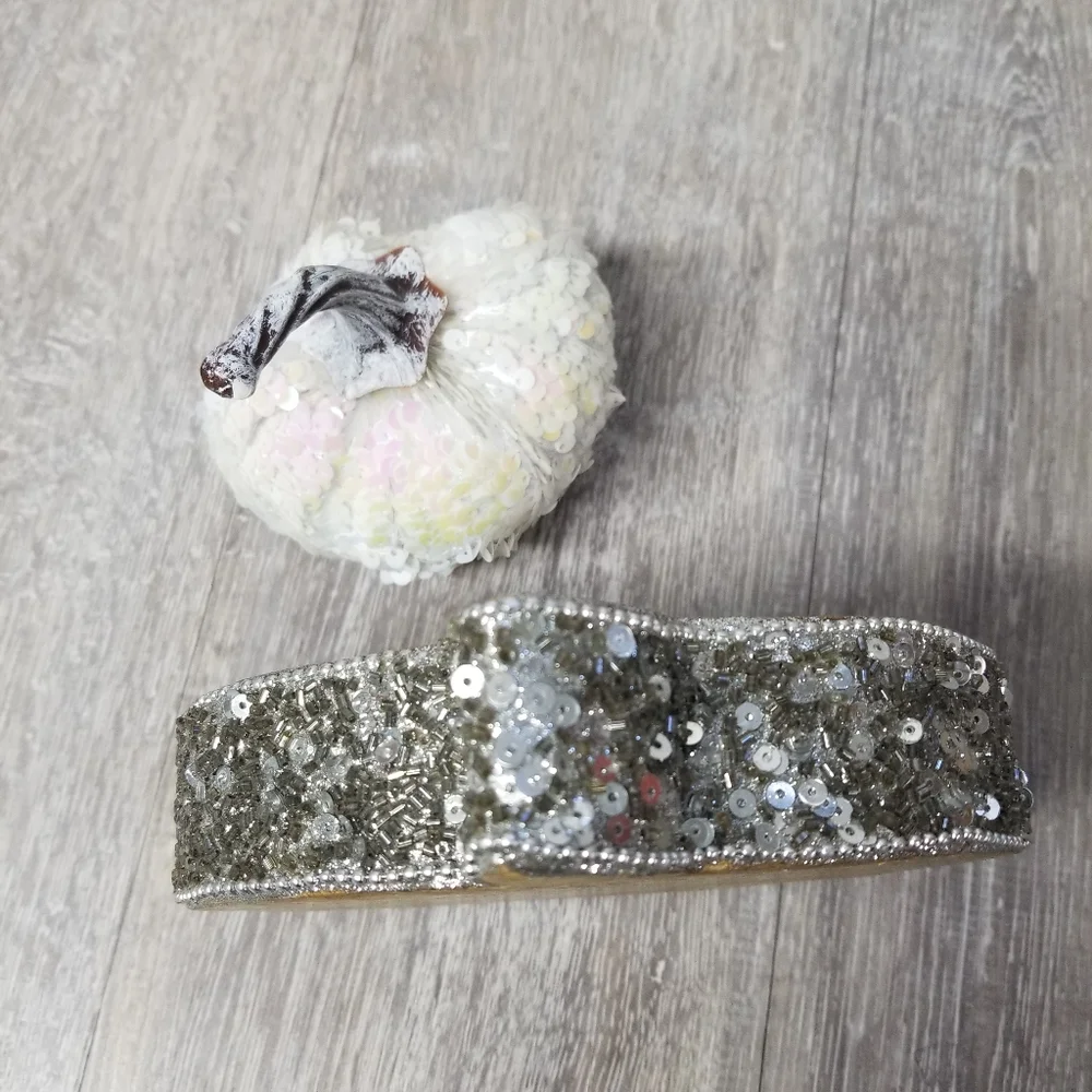 Sparkly Fall decor - Picture 2 of 9